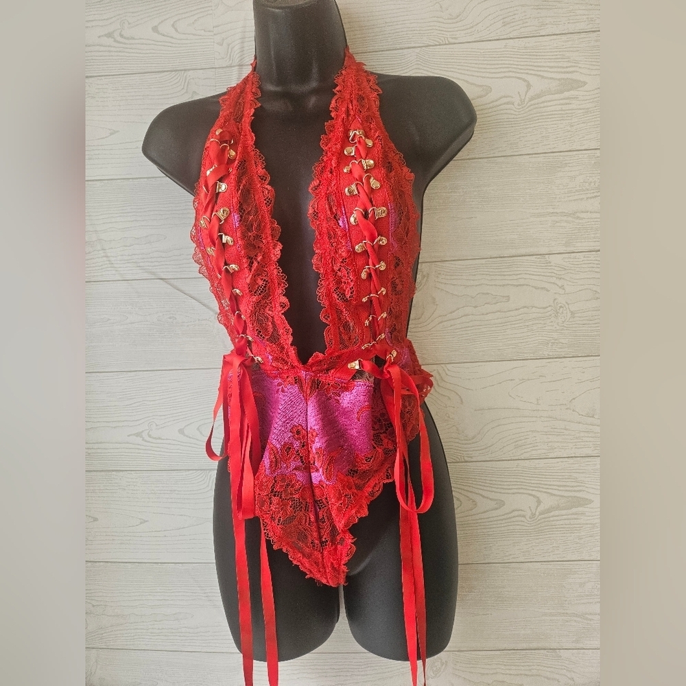 Savage X Fenty Women's Vibrant Red Lace Bodysuit Size Large Valentines ,Sexy - Picture 3 of 13